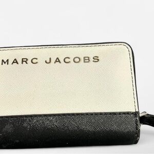 Marc Jacobs Two-Tone Wallet in Black and Cream